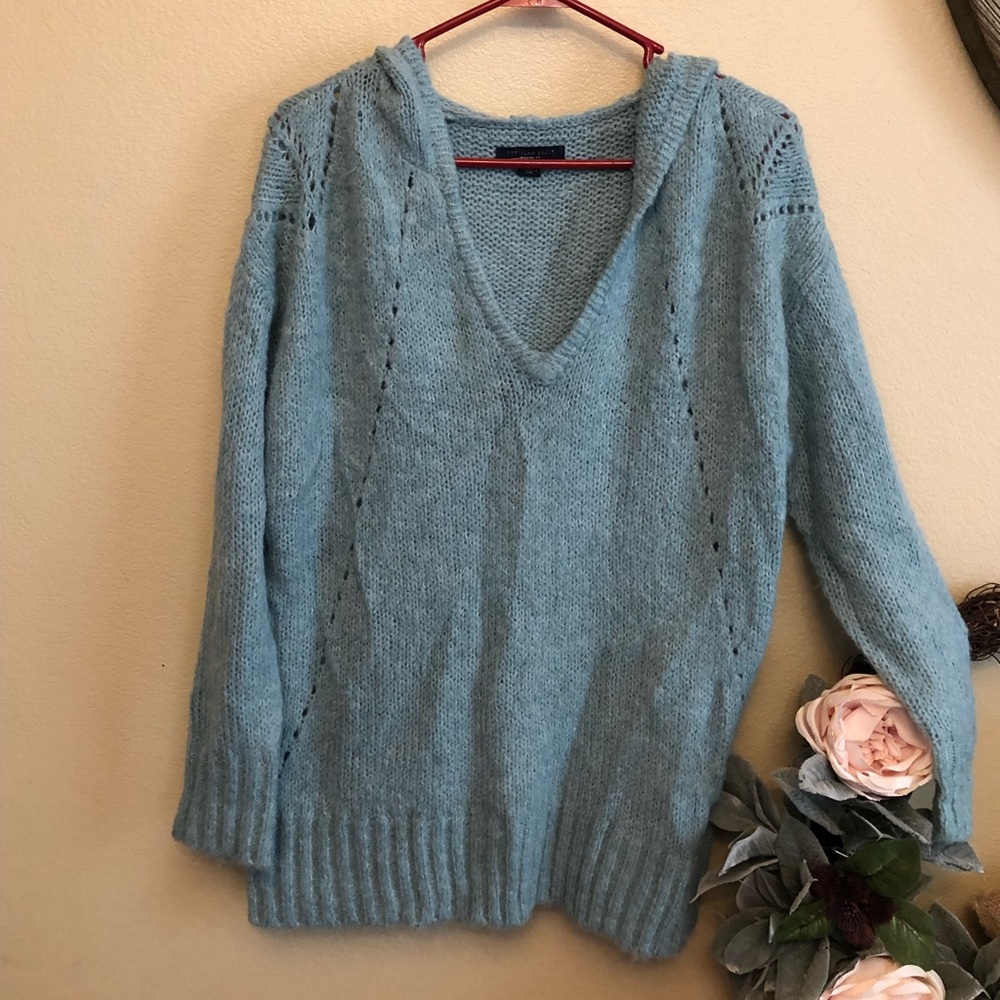 Women’s hooded sweater